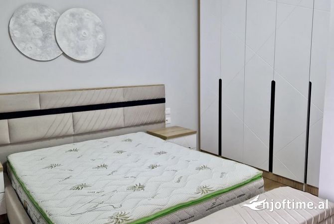 Shtepi me qera Apartament ne Tirane, 1+1, Mobilimi E mobiluar, Pagesa 600  Euro.