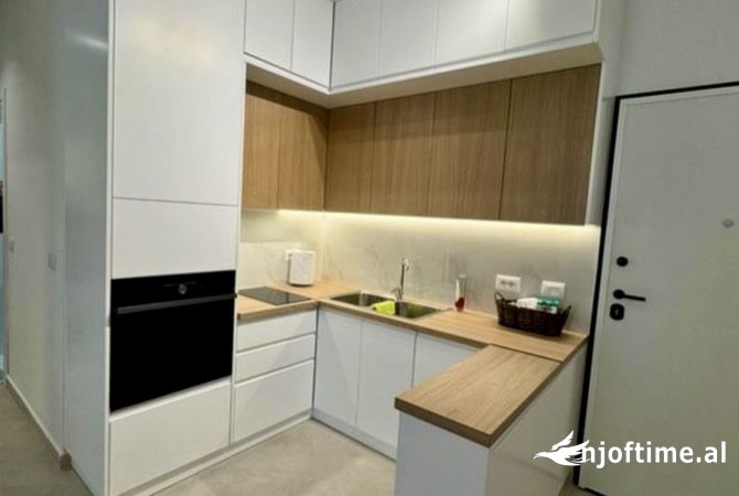 Shtepi me qera Apartament ne Tirane, 2+1, Mobilimi E mobiluar, Pagesa 650  Euro.