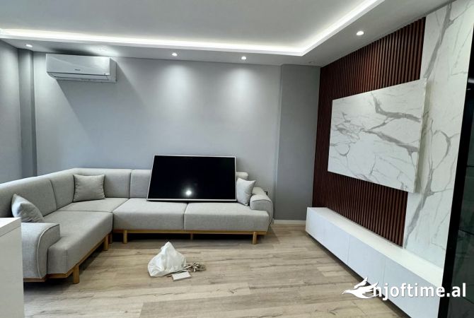 Shtepi me qera 2+1 ne Tirane - 900 Euro