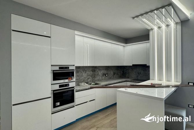 Shtepi me qera 2+1 ne Tirane - 900 Euro