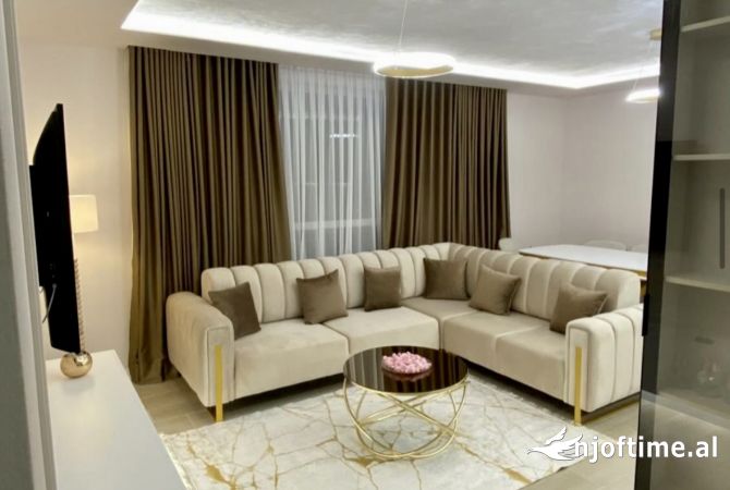 Shtepi me qera 2+1 ne Tirane - 580 Euro