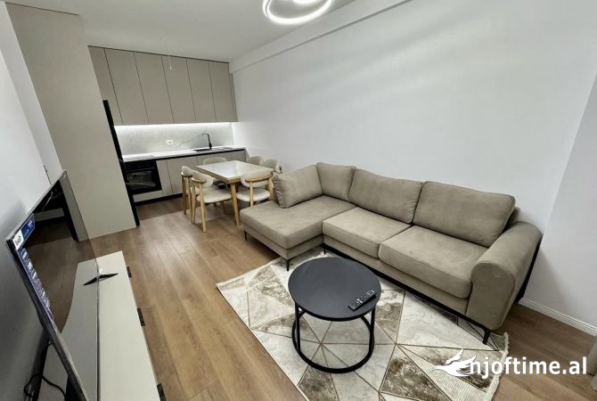 Shtepi me qera 2+1 ne Tirane - 650 Euro