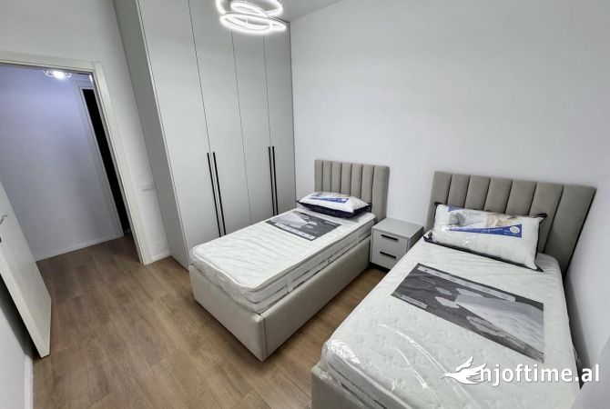 Shtepi me qera Apartament ne Tirane, 2+1, Mobilimi E mobiluar, Pagesa 650  Euro.