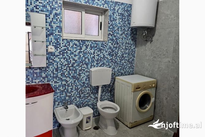 Shtepi me qera Apartament ne Tirane, 2+1, Mobilimi E mobiluar, Pagesa 480  Euro.