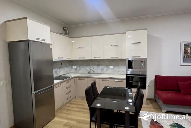 Shtepi me qera Apartament ne Tirane, 2+1, Mobilimi E mobiluar, Pagesa 600  Euro.