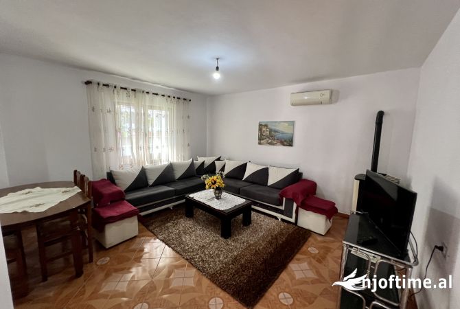 Shtepi me qera 2+1 ne Tirane - 800 Euro