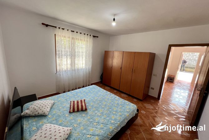 Shtepi me qera Apartament ne Tirane, 2+1, Mobilimi E mobiluar, Pagesa 800  Euro.