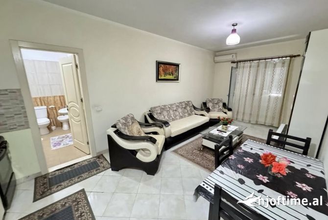 Shtepi me qera 1+1 ne Tirane - 40,000 Leke