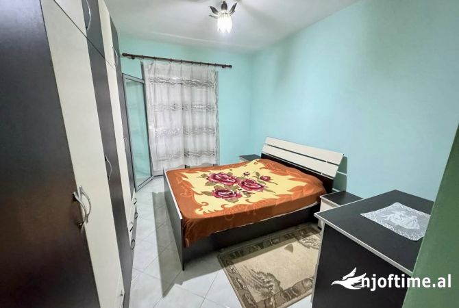 Shtepi me qera Apartament ne Tirane, 1+1, Mobilimi E mobiluar, Pagesa 40,000  Leke.