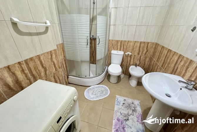 Shtepi me qera Apartament ne Tirane, 1+1, Mobilimi E mobiluar, Pagesa 40,000  Leke.