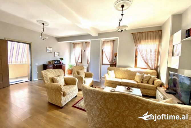 Shtepi ne shitje 2+1 ne Tirane - 210,000 Euro