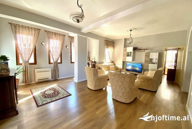 Shtepi ne shitje 2+1 ne Tirane - 210,000 Euro