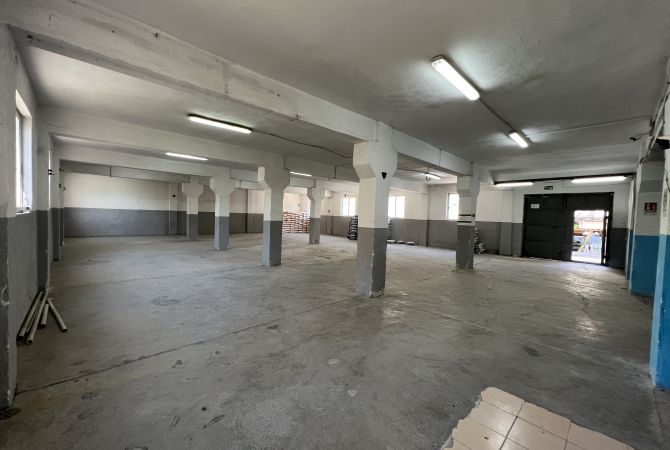 Ambient biznesi me qera 4+1 ne Tirane - 2,500 Euro