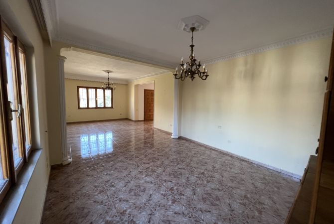 Shtepi me qera 5+1 ne Tirane - 2,300 Euro