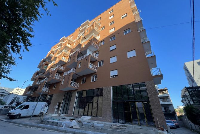 Ambient biznesi me qera 1+1 ne Tirane - 800 Euro