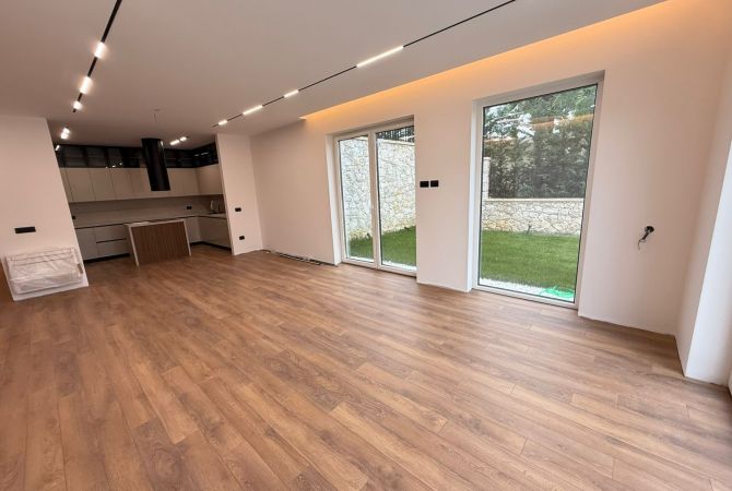 Shtepi me qera Apartament ne Tirane, 2+1, Mobilimi E mobiluar, Pagesa 4,000  Euro.