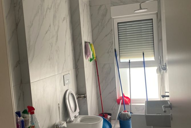 Shtepi me qera Apartament ne Tirane, 1+1, Mobilimi E mobiluar, Pagesa 400  Euro.