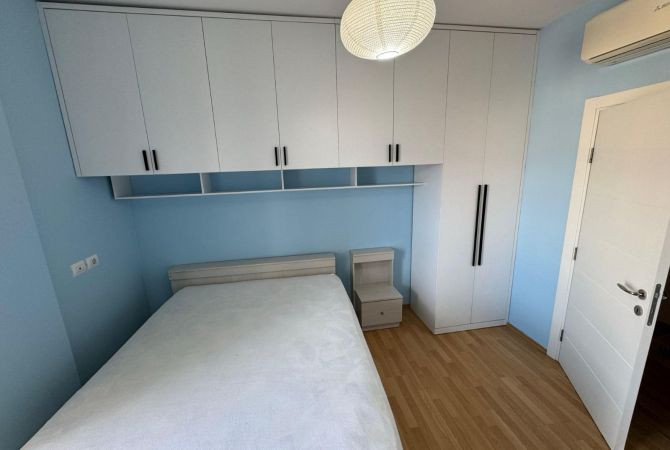 Shtepi me qera Apartament ne Tirane, 2+1, Mobilimi E mobiluar, Pagesa 80,000  Leke.