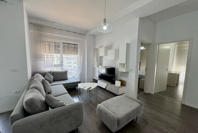 Shtepi me qera 2+1 ne Tirane - 700 Euro