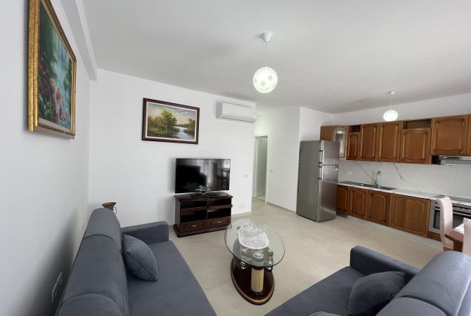 Shtepi me qera 2+1 ne Tirane - 600 Euro