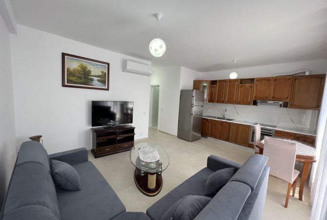 Shtepi me qera Apartament ne Tirane, 2+1, Mobilimi E mobiluar, Pagesa 600  Euro.