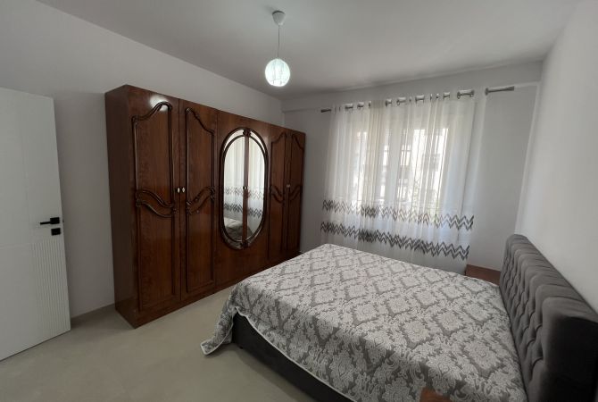 Shtepi me qera Apartament ne Tirane, 2+1, Mobilimi E mobiluar, Pagesa 600  Euro.