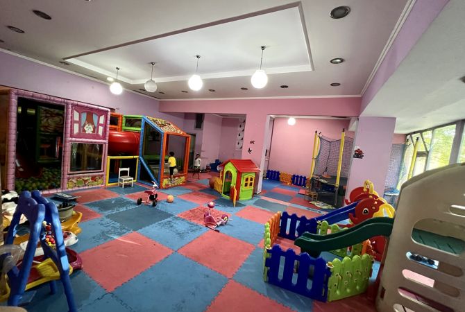 Ambient biznesi ne shitje 1+1 ne Tirane - 550,000 Euro