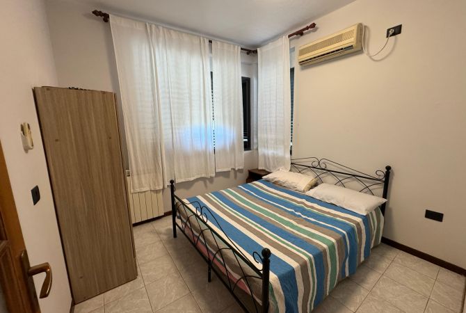 Shtepi ne shitje Vila Luksoze ne Tirane, 7+1, Mobilimi E mobiluar, Pagesa 465,000  Euro.