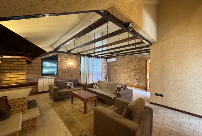 Shtepi ne shitje 7+1 ne Tirane - 465,000 Euro