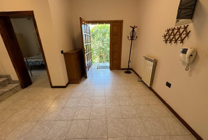 Shtepi ne shitje Vila Luksoze ne Tirane, 7+1, Mobilimi E mobiluar, Pagesa 465,000  Euro.