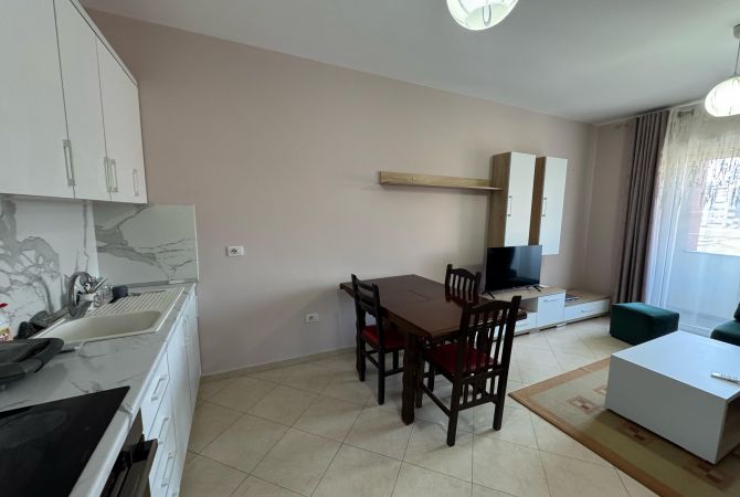 Shtepi me qera 2+1 ne Tirane - 600 Euro