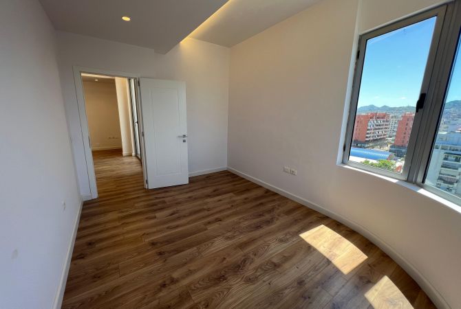 Shtepi ne shitje Apartament ne Tirane, 2+1, Mobilimi Bosh, pa mobiluar, Pagesa 212,000  Euro.
