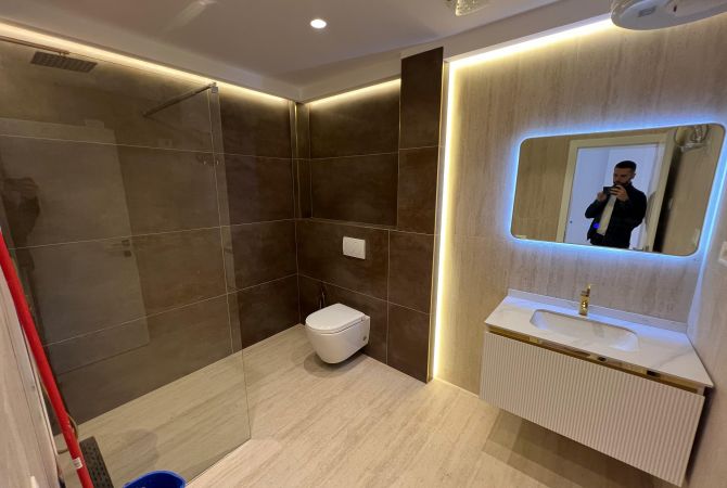 Shtepi ne shitje Apartament ne Tirane, 2+1, Mobilimi Bosh, pa mobiluar, Pagesa 212,000  Euro.