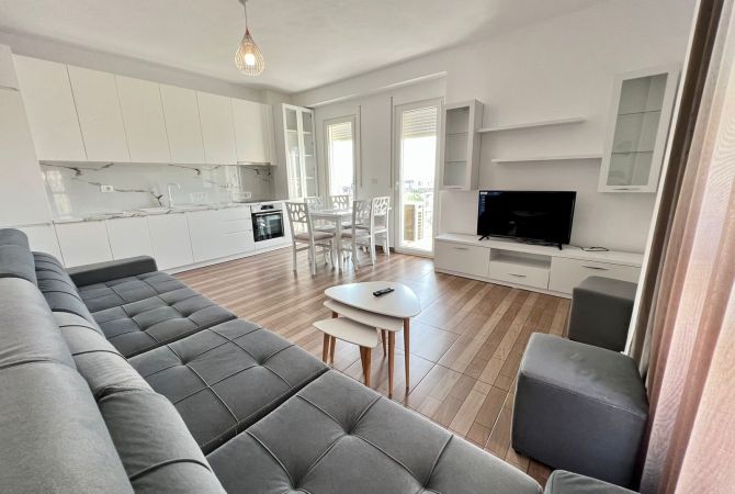 Shtepi me qera 2+1 ne Tirane - 55,000 Leke