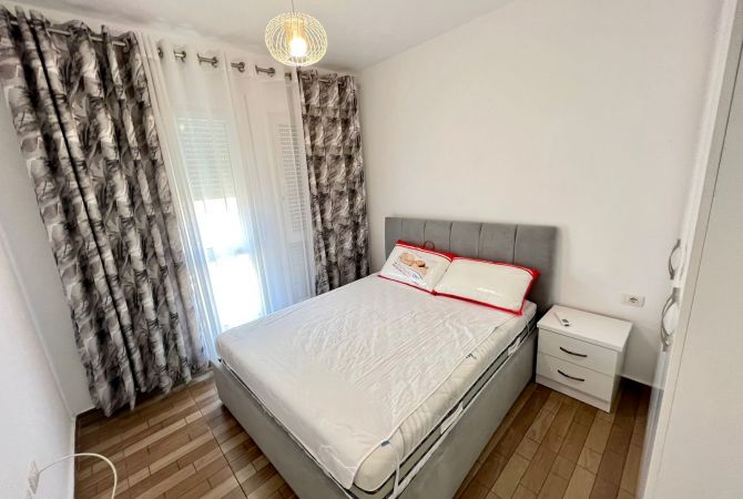 Shtepi me qera Apartament ne Tirane, 2+1, Mobilimi E mobiluar, Pagesa 55,000  Leke.