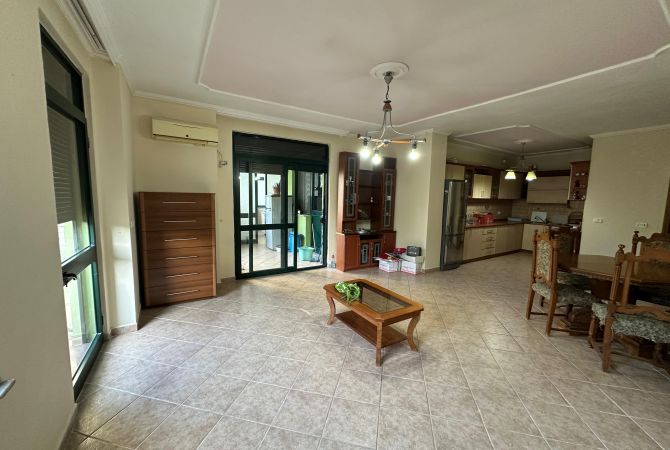 Casa in affitto 3+1 a Tirana - 110,000 Leke
