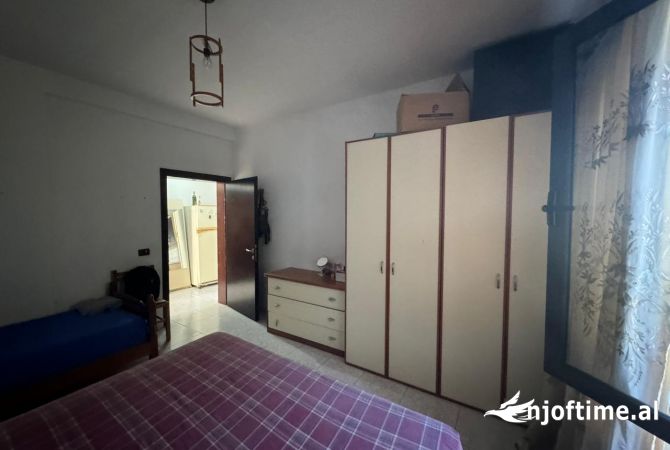 Shtepi ne shitje Apartament ne Tirane, 1+1, Mobilimi E mobiluar, Pagesa 94,500  Euro.