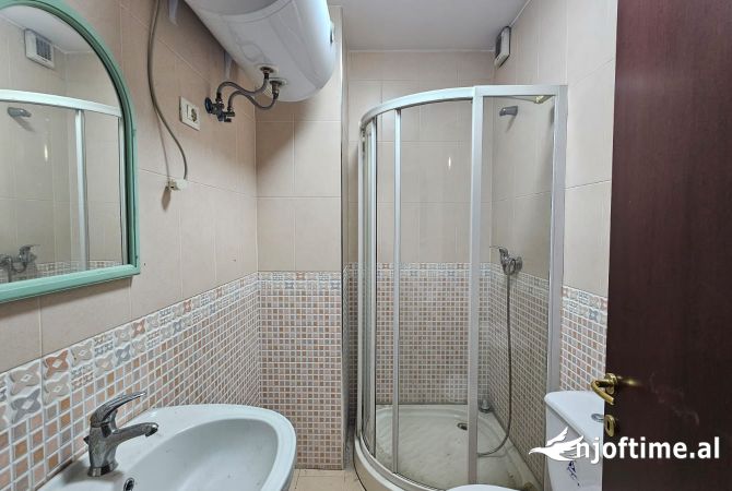 Shtepi me qera 2+1 ne Tirane - 900 Euro
