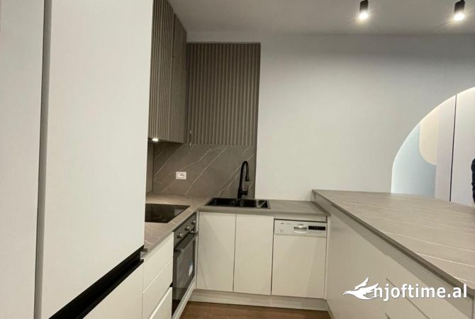 Shtepi ne shitje 2+1 ne Tirane - 275,000 Euro