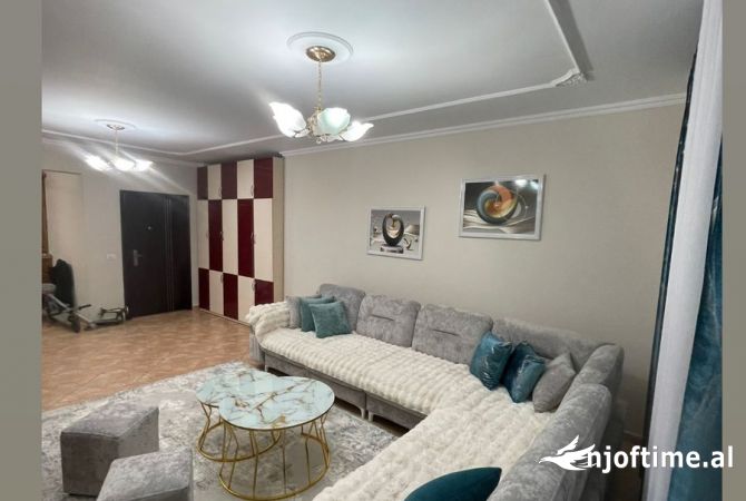 Shtepi me qera 3+1 ne Tirane - 800 Euro