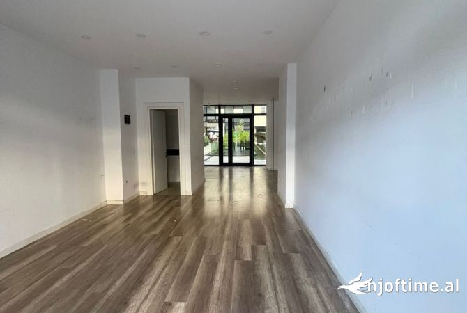 Ambient biznesi me qera 1+1 ne Tirane - 1,700 Euro