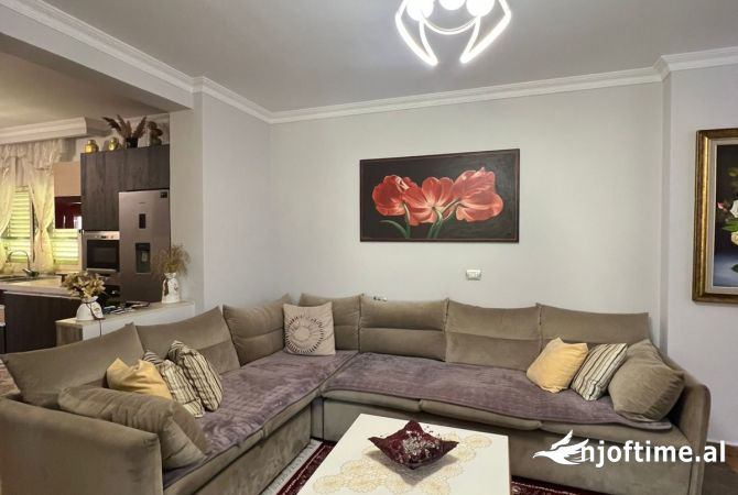 Shtepi me qera 3+1 ne Tirane - 1,000 Euro