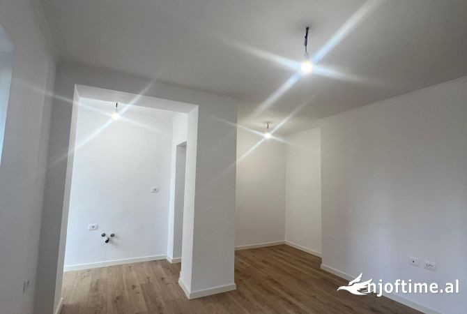 Shtepi ne shitje 2+1 ne Tirane - 185,000 Euro