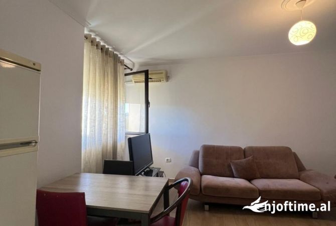 Shtepi me qera 2+1 ne Tirane - 600 Euro