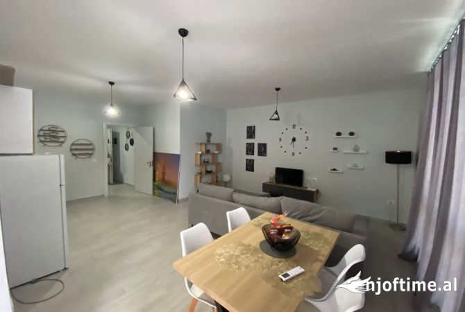 Shtepi me qera 1+1 ne Durres - 800 Euro