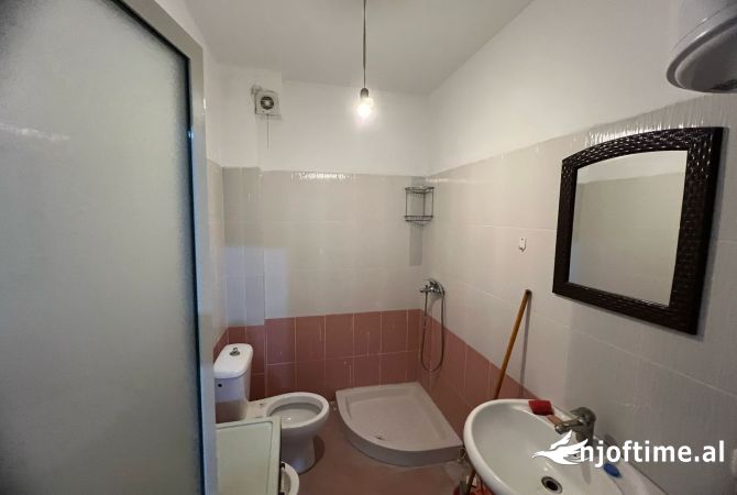 Shtepi ne shitje Apartament ne Durres, 1+1, Mobilimi E mobiluar, Pagesa 68,000  Euro.