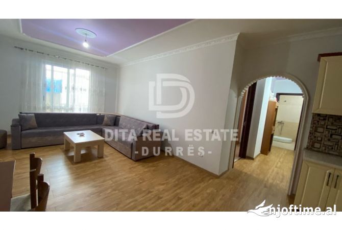 Shtepi me qera 2+1 ne Durres - 300 Euro