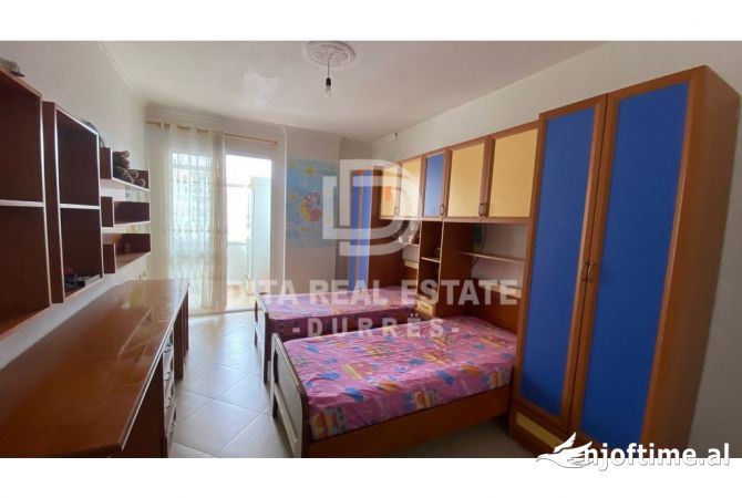 Shtepi me qera 2+1 ne Durres - 300 Euro