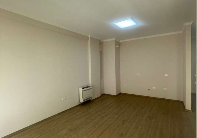 Ambient biznesi me qera 3+1 ne Tirane - 450 Euro