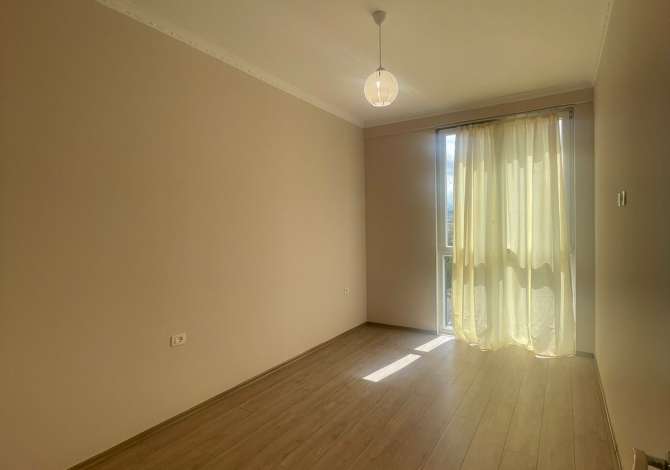 Ambient per zyra prane square 21 dhjetori